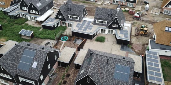 Zonnepanelen installatie op dak